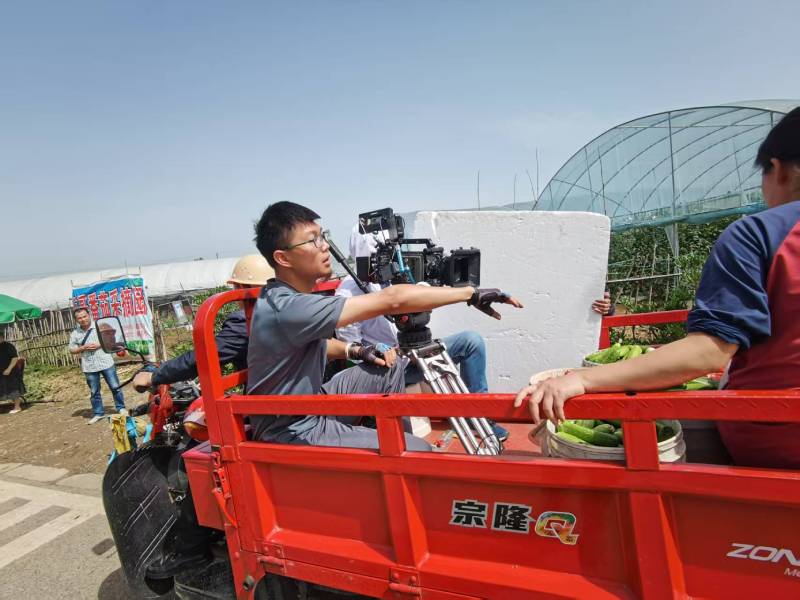 电商爆款背后的推手：新抚区产品视频拍摄公司精准捕捉卖点痛点